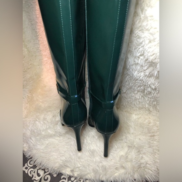 💚🐲Vince Camuto Mallard Green and Gold Heeled Boots size 7M NWOB🐲💚 - Picture 9 of 16